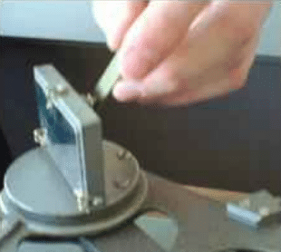 Fine adjustment of the index mirror set screw